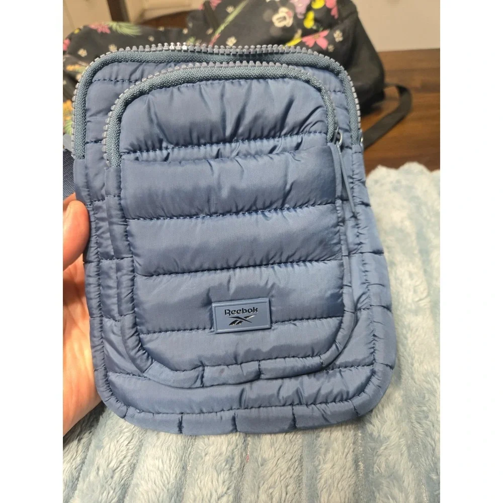 Reebok Small‎ Crossbody Bag Blue Quilted Mini Shoulder Travel Pouch Unisex